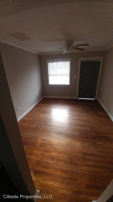 Building Photo - 208 Doane St SW