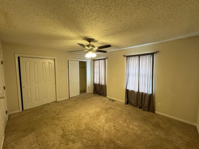 Building Photo - Introducing a beautiful townhouse-style Condo