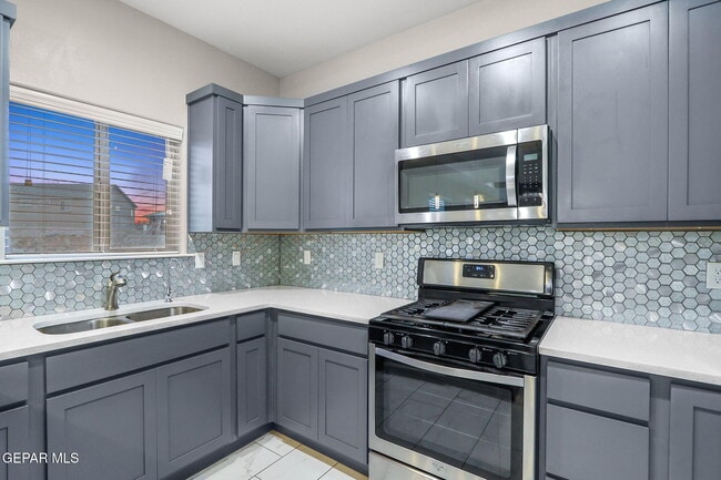 Building Photo - 3496 David Palacio Dr
