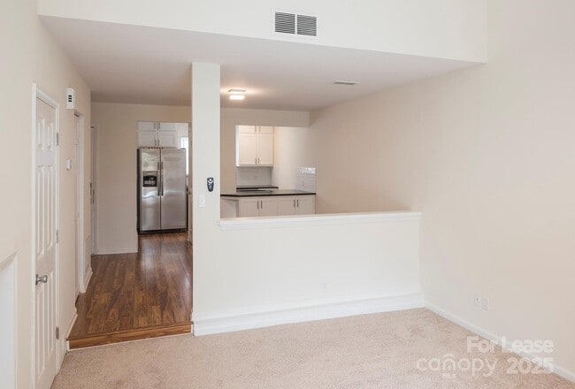 Building Photo - 7930 Charter Oak Ln