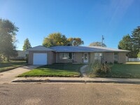 Building Photo - 819 Beattie Cir