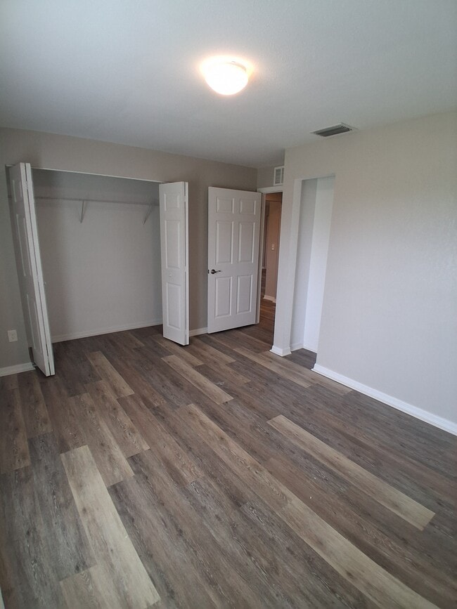 Building Photo - 7061 Tide Cir
