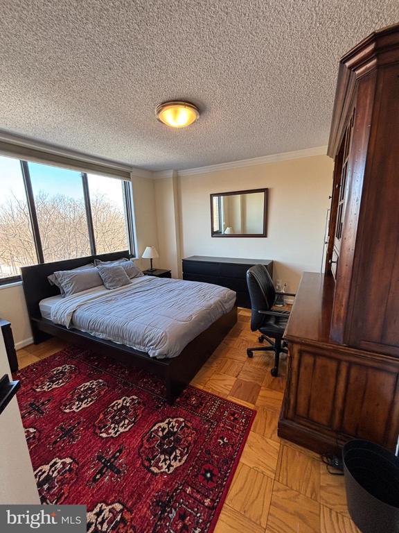 Building Photo - 5225 Pooks Hill Rd