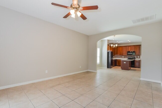 Building Photo - 317 Appaloosa Ct