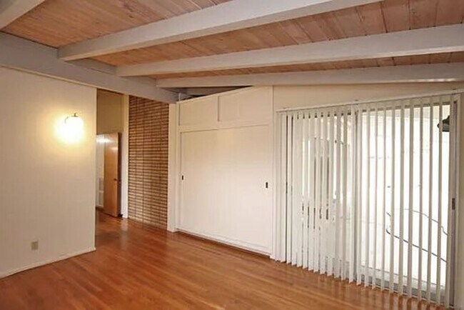 Building Photo - Beautiful 3 bed In Los Angeles
