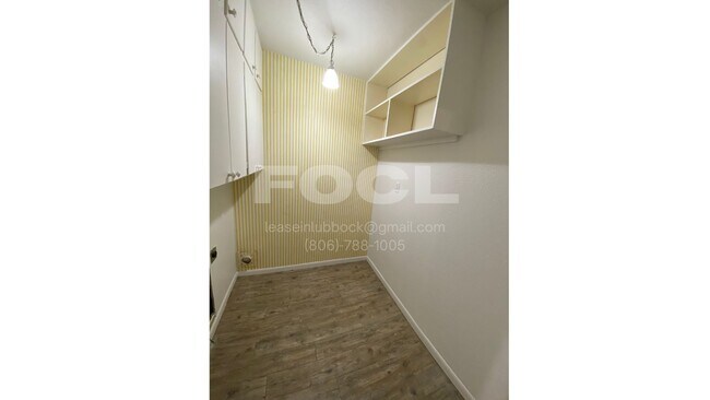 Building Photo - 2510 Kenosha Ave