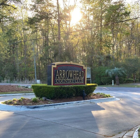 Building Photo - 702 Riverwalk Dr