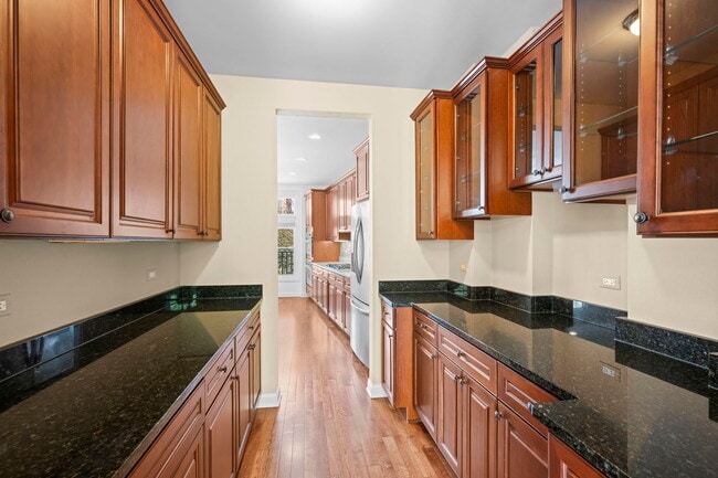 Building Photo - 1813 Admiral Ct