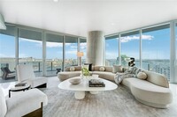 Building Photo - 300 Biscayne Blvd Way