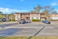 Building Photo - Second Floor Apartment Available in Wilmington!