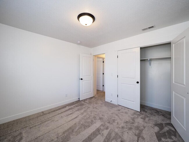 Building Photo - 3659 W 1650 N