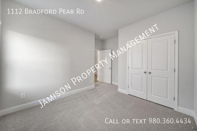 Building Photo - 1112 Bradford Pear Rd