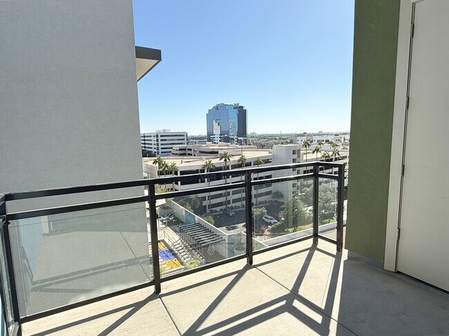 Building Photo - 3131 N Central Ave