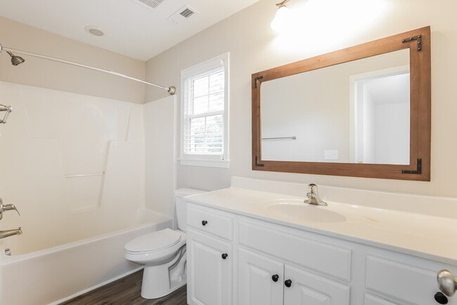 Building Photo - 717 Bennett Ridge Ct