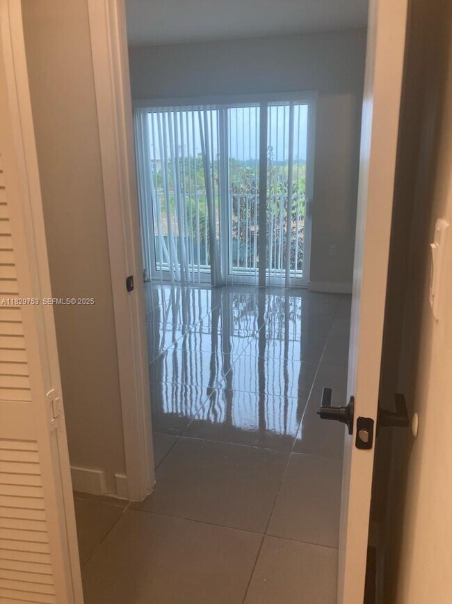 Building Photo - 25767 SW 144th Ave