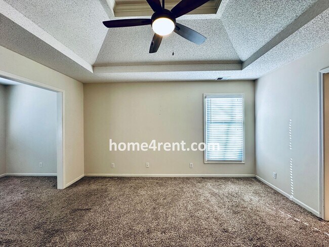 Building Photo - Blue Valley Northwest home on a cul-de-sac w/ granite counters, ss appliances and fenced yard!