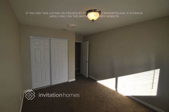 Building Photo - 12528 Vivienda Ave