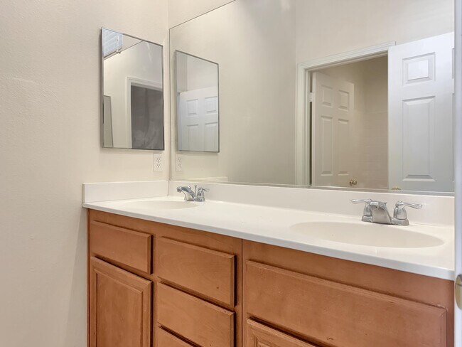 Building Photo - 11693 Mountain Hawk Ln
