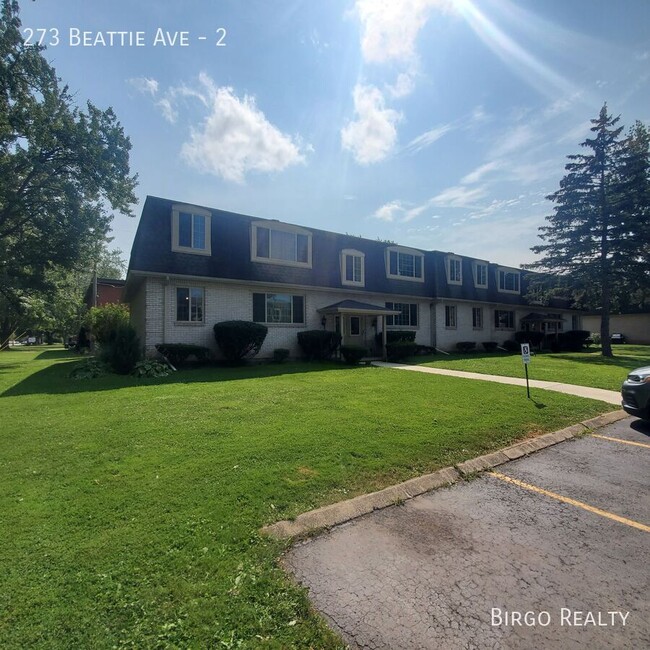 Building Photo - Move in Ready! Large and lovely 2-bedroom ...