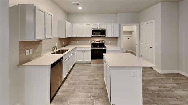 Building Photo - 17980 Lantana Loop