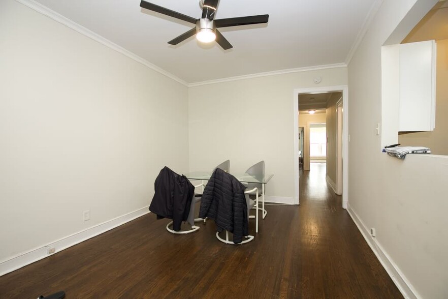 Building Photo - 945 Judson Ave