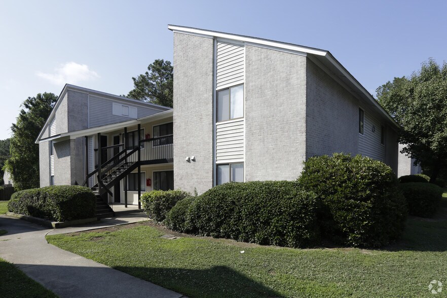 Creekside Place Apartments - Creekside