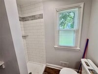 Building Photo - 13 Briggs Ave