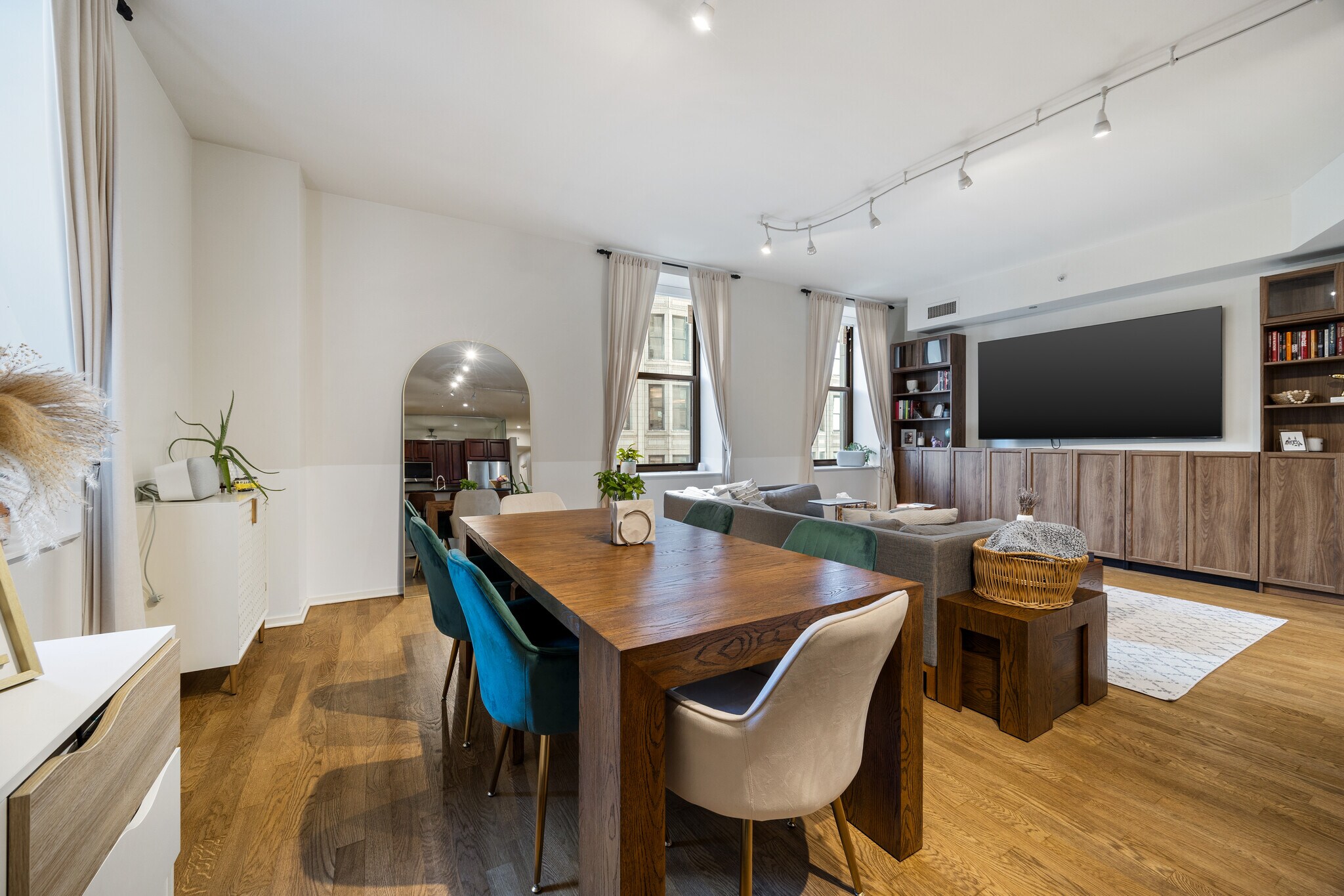 Building Photo - 310 S Michigan Ave