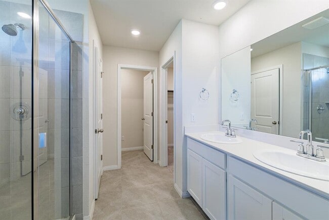 Building Photo - 132 Skycroft Cir