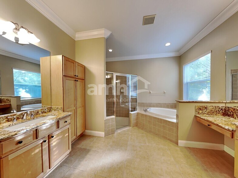 Building Photo - 8346 Old Town Dr