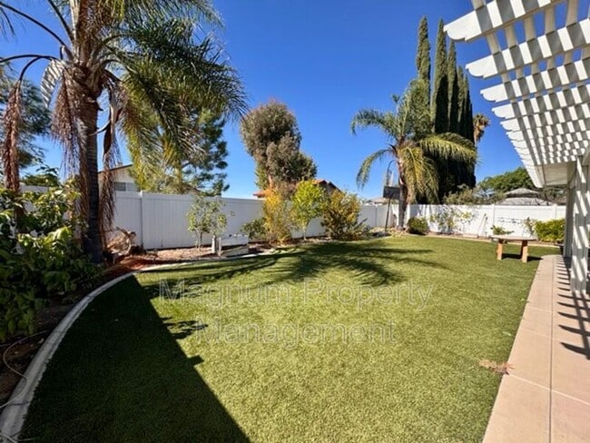 Building Photo - 25483 Blackthorne Dr