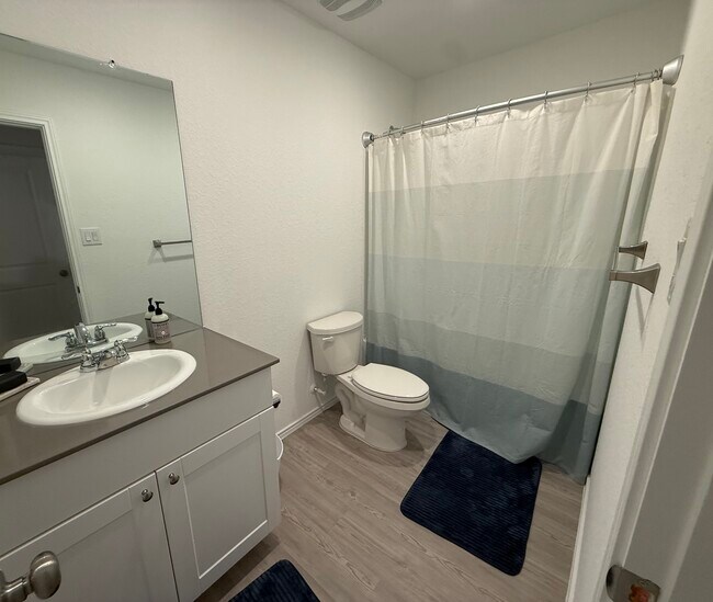 Building Photo - 13831 Barn Door