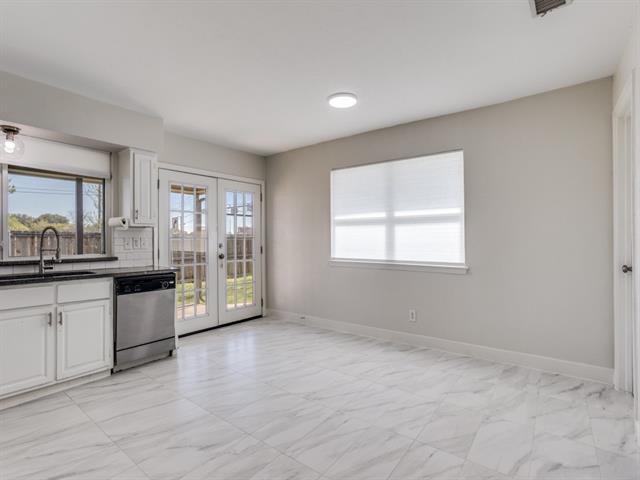 Building Photo - 1242 Delores Dr