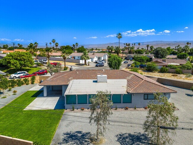Building Photo - 79869 Hummingbird Ln