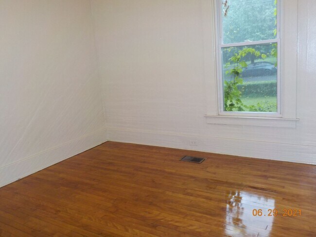 Building Photo - 969-971 Lancaster Ave