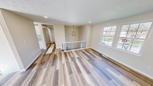 Building Photo - Updated 3 Bedroom McDonald Home For Rent