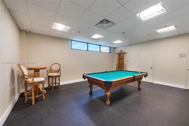 Building Photo - 20515 E Country Club Dr