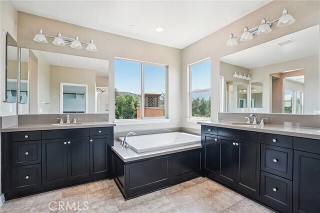Building Photo - 35676 Small Pine Ct
