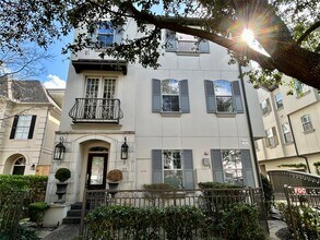 Building Photo - 4031 Bellefontaine