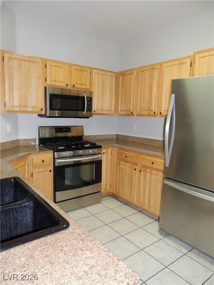 Building Photo - 8555 W Russell Rd