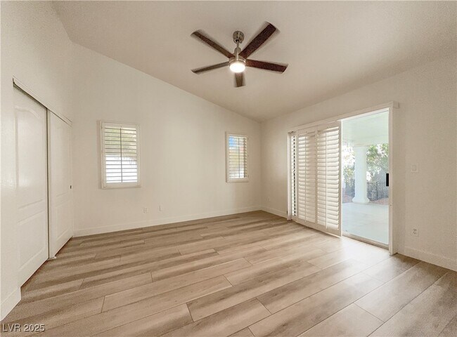 Building Photo - 1738 Navarre Ln