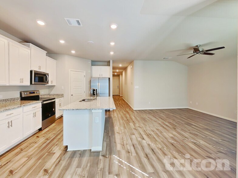 Building Photo - 5523 Shasta Pl