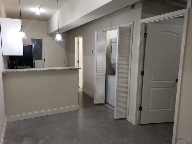 Building Photo - 124 Trenton St