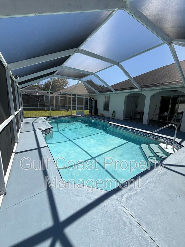 Building Photo - 2612 7th St W