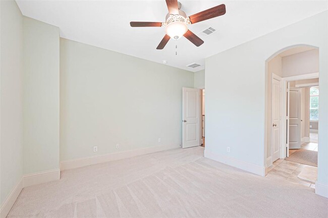 Building Photo - 6240 San Felipe St