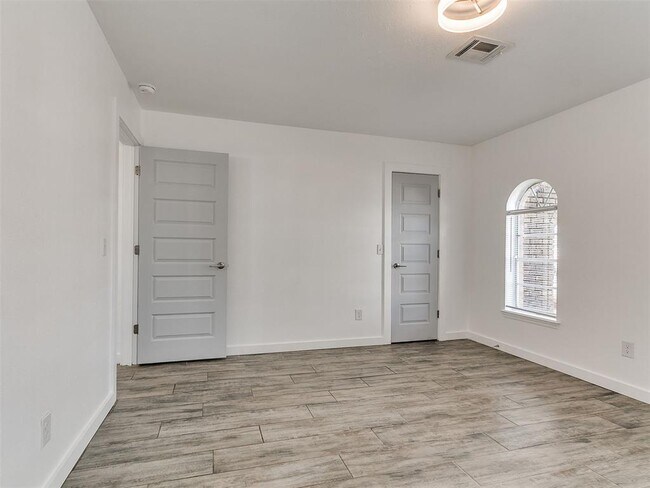 Building Photo - 2808 SW 88th St