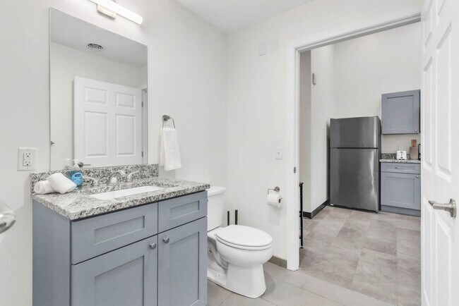 Building Photo - 800 Penn Ave