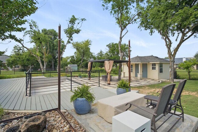 Building Photo - 20904 Apache Plum Ln