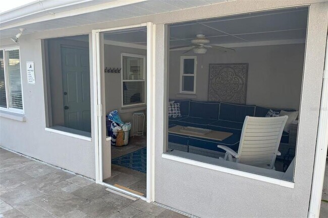 Building Photo - 345 Avenida Leona