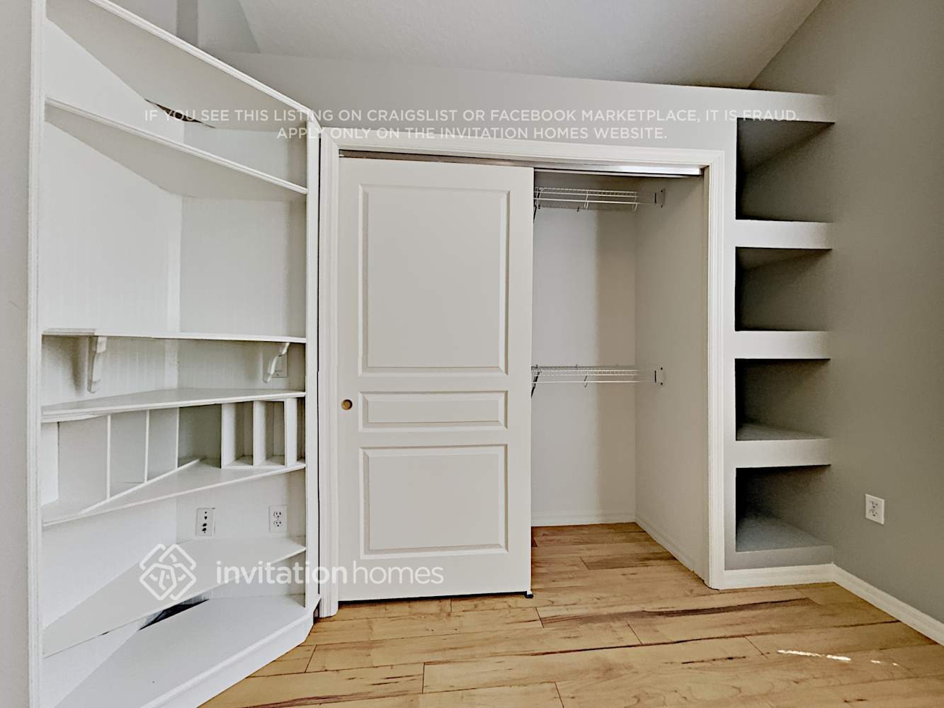 Building Photo - 2890 Alameda Del Norte